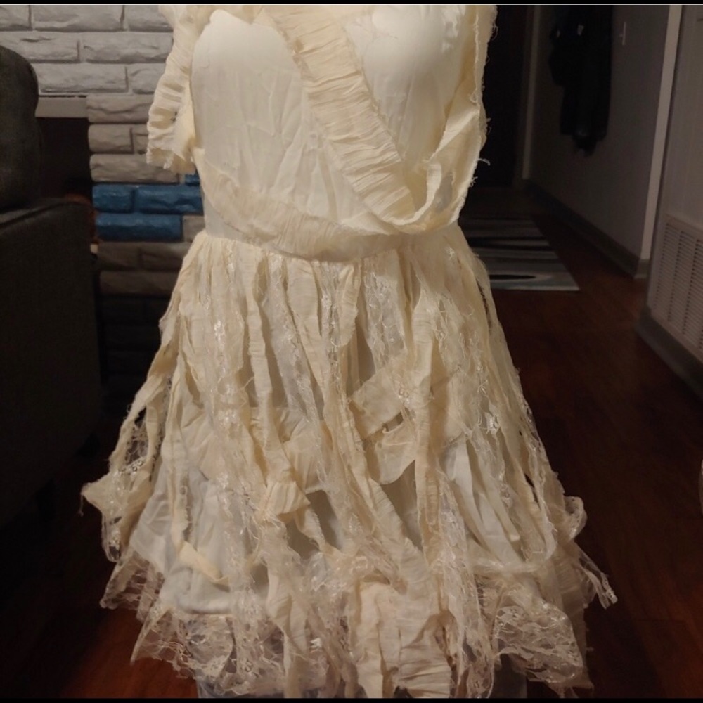 Ladies’ Mummy costume- see pics for deets